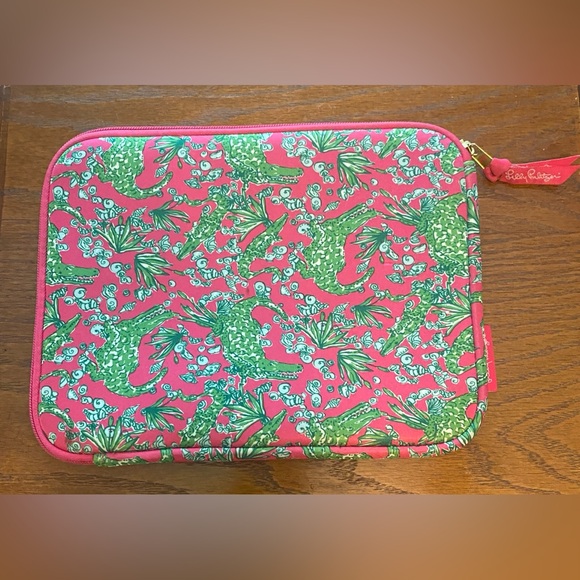 Lilly Pulitzer tablet case - Picture 1 of 2
